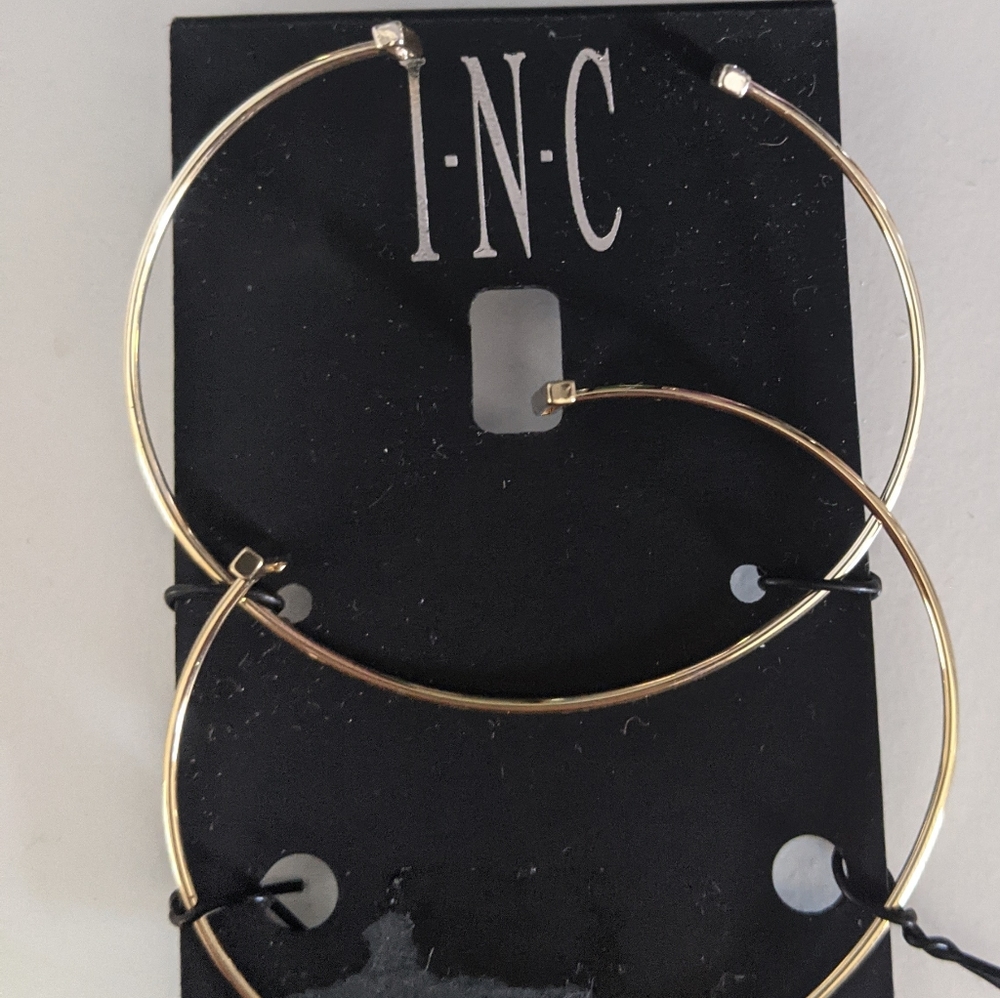 2 INC gold thin bracelets
